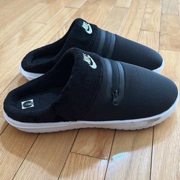 Nike Winter Slippers Burro Black White - size 9 - Picture 2 of 3